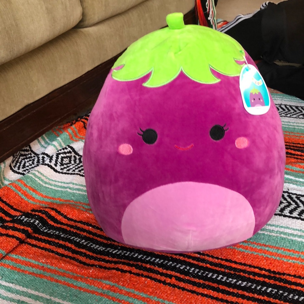 Glena the Eggplant Squishmallow